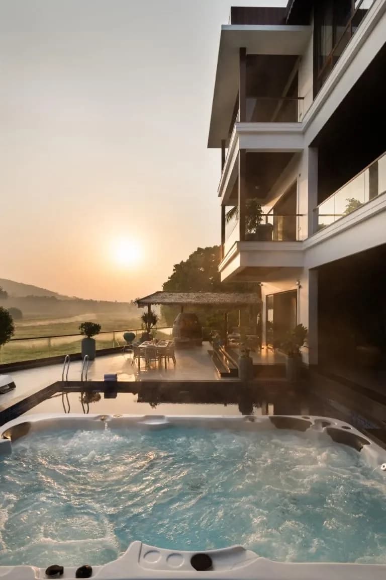 LT503 | Luxury Paddy field view villa w Jacuzzi