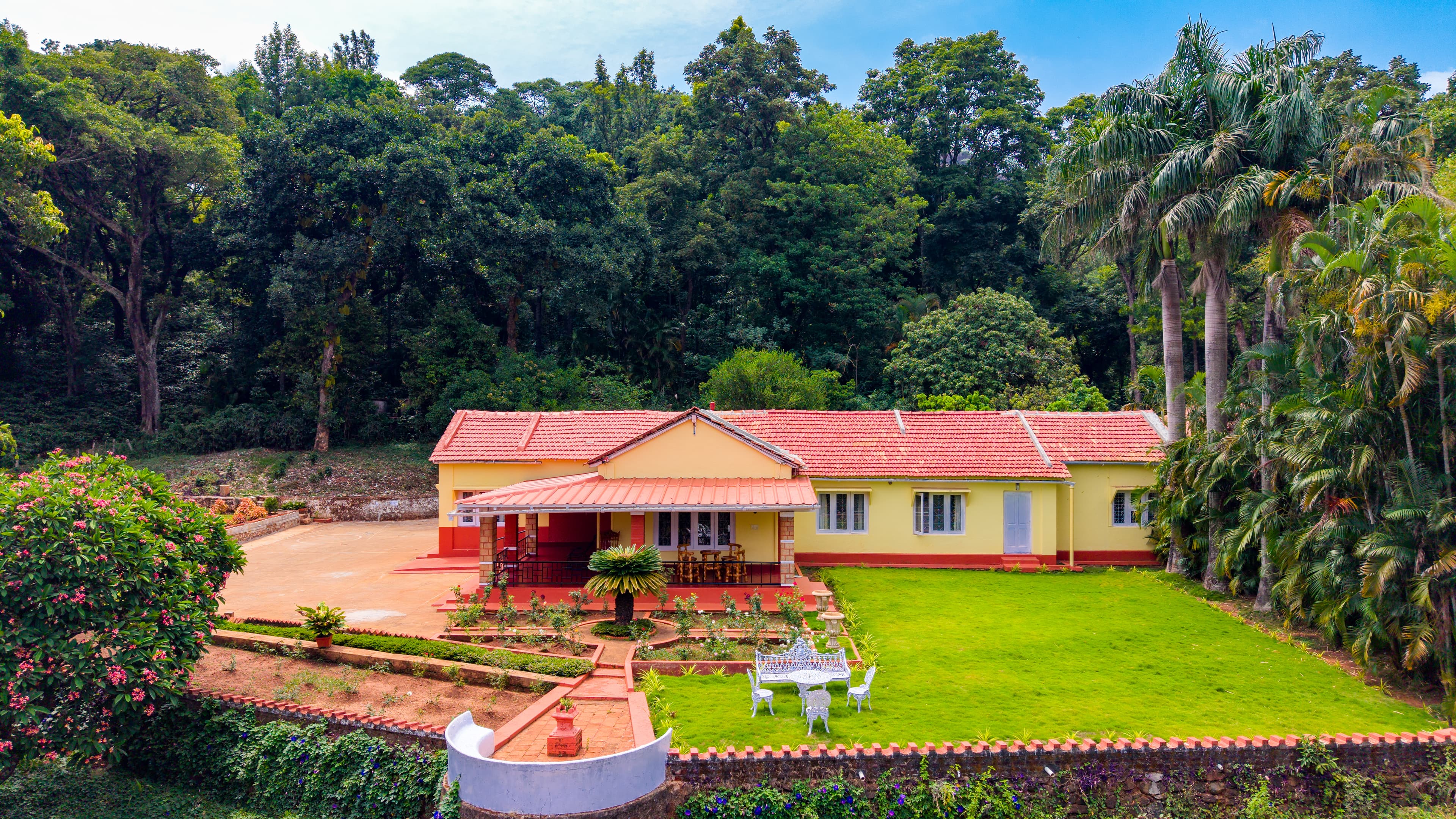 LTS363  | 3-BHK Pet-Friendly Retreat Amid Coffee Plantations with Verandah Sit-Out, Garden & Forest Vistas