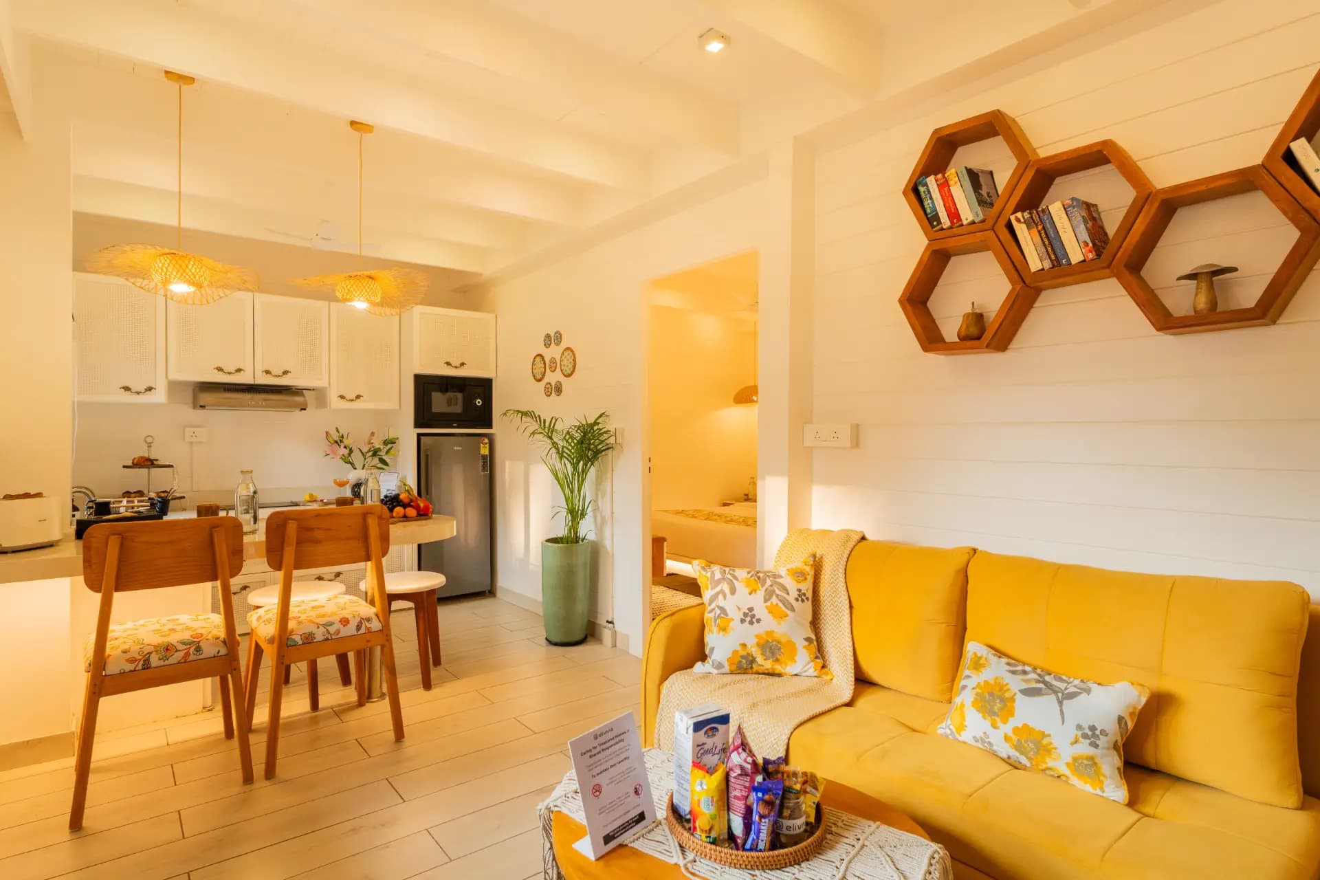 LT110(V2) | 1-BHK Cottage | 10 mtrs from Ashwem Beach