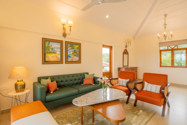 Lounge area: Regalia Lounge