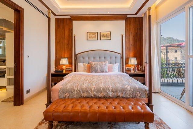 Crestwood Suite