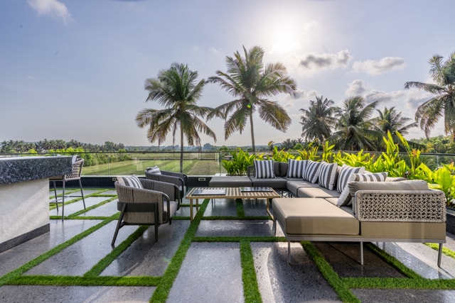 Sit-Out: Breeze patio