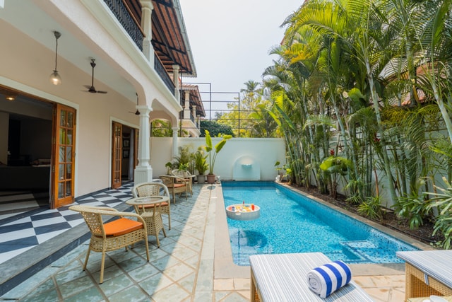 Private pool