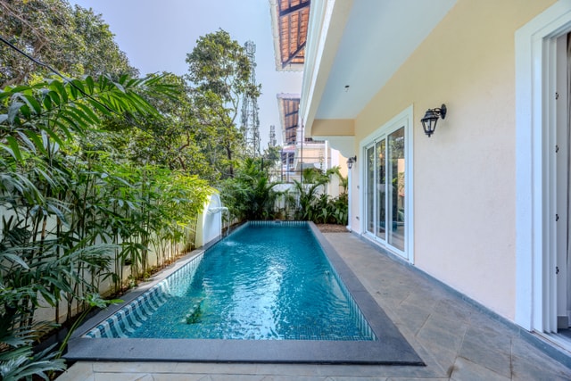 Private pool