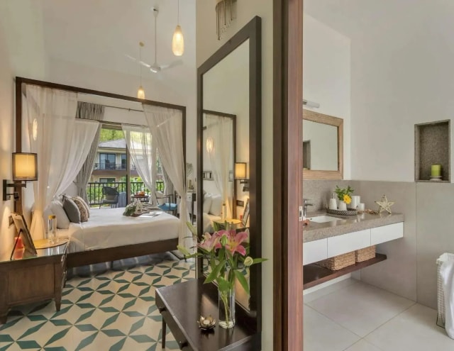 BEDROOM 9