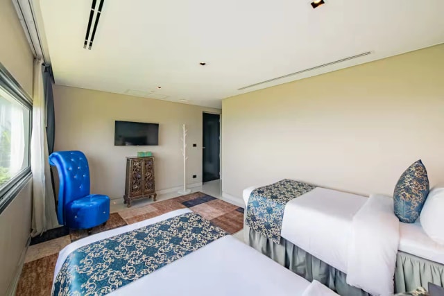 Bedroom 8