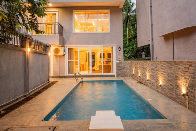 Private pool