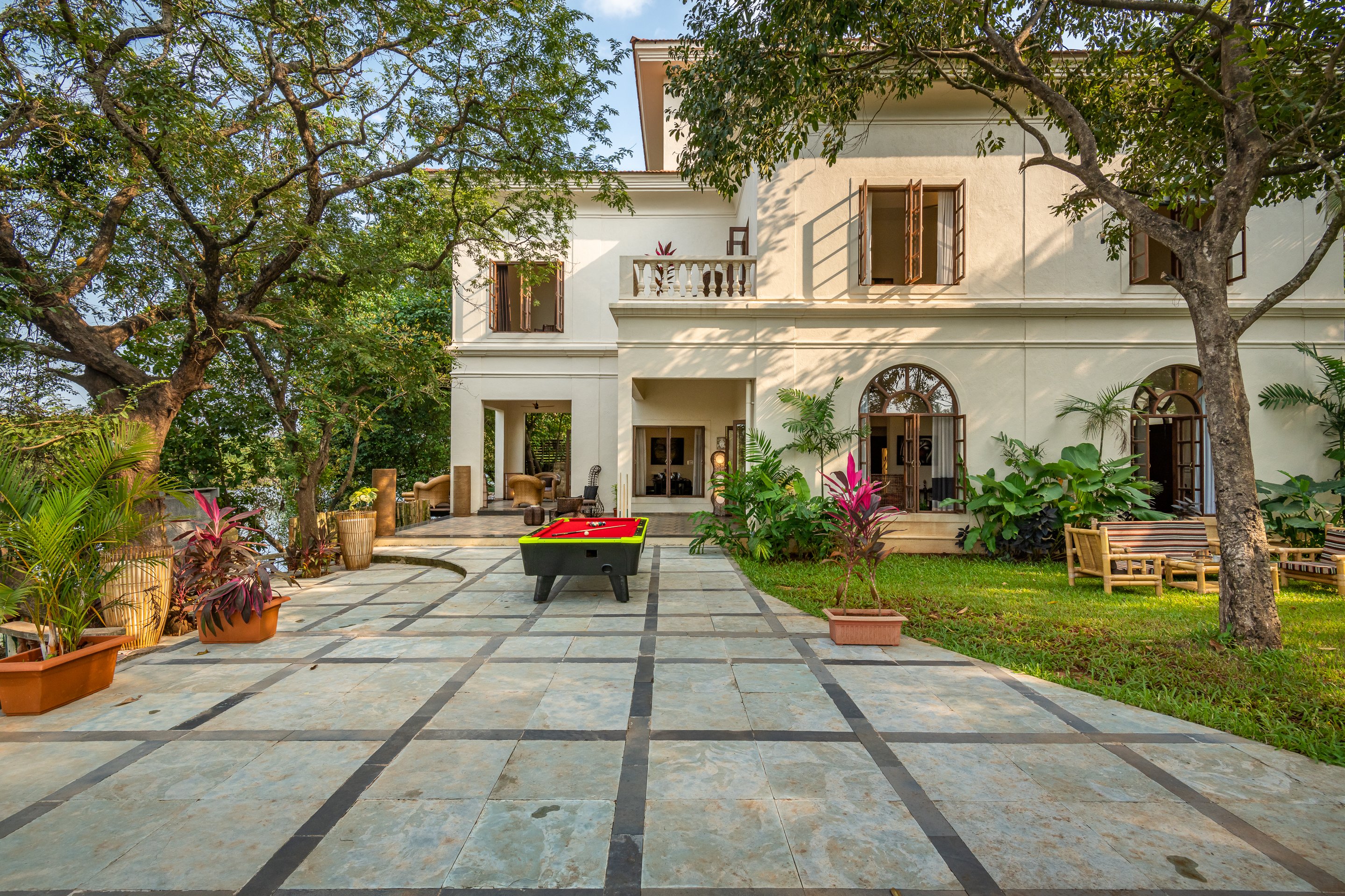 Luxury villas in Candolim, North Goa, India LT700