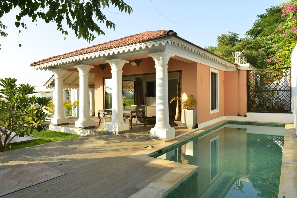 Luxury villas in Candolim, North Goa, India LT100