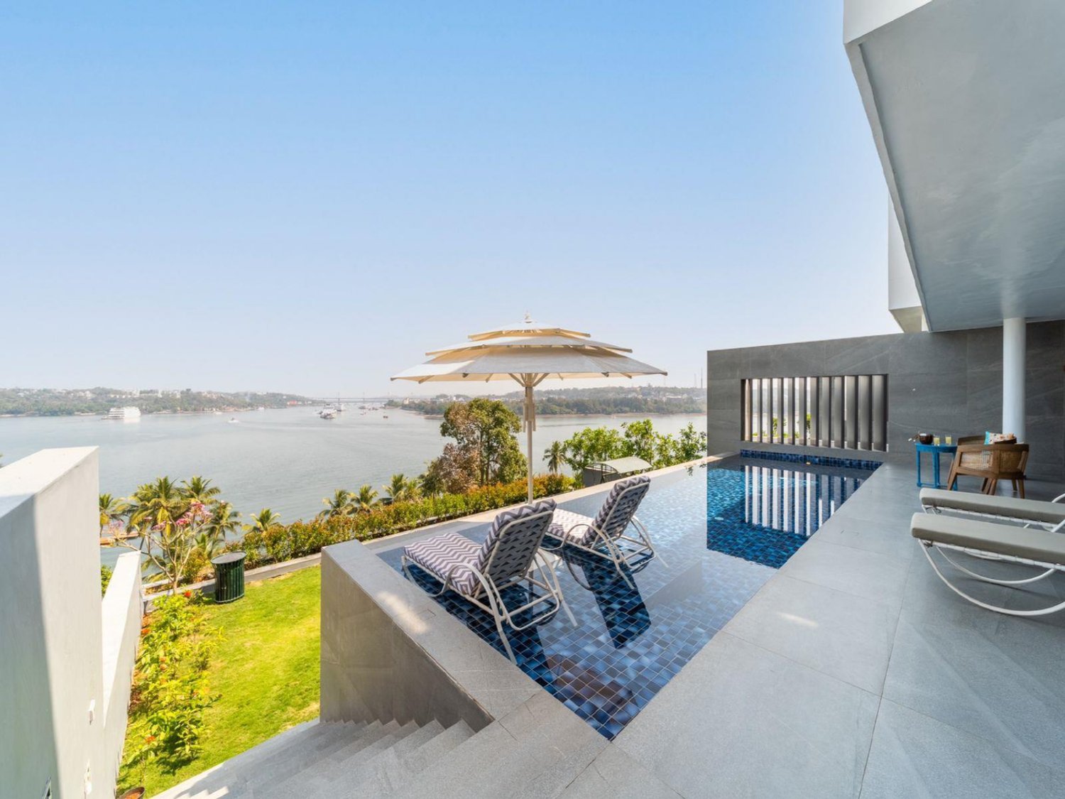 Luxury villas in Reis Magos, North Goa, India LT1201